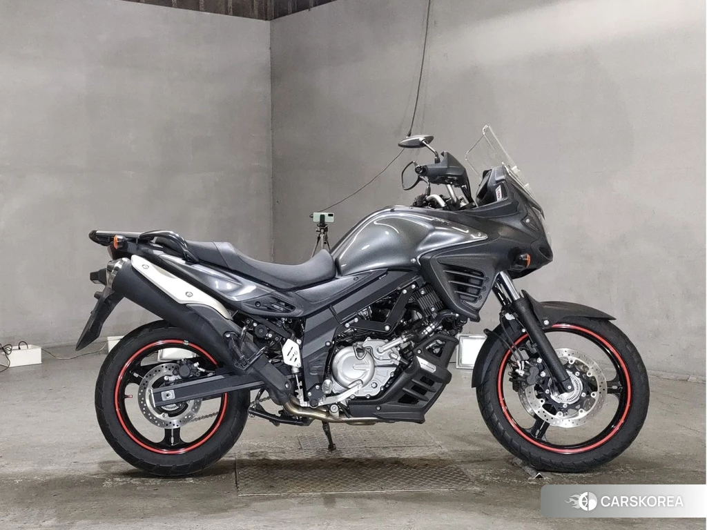 Проданный Suzuki V-STROM 650 DL650 2014 из Японии
