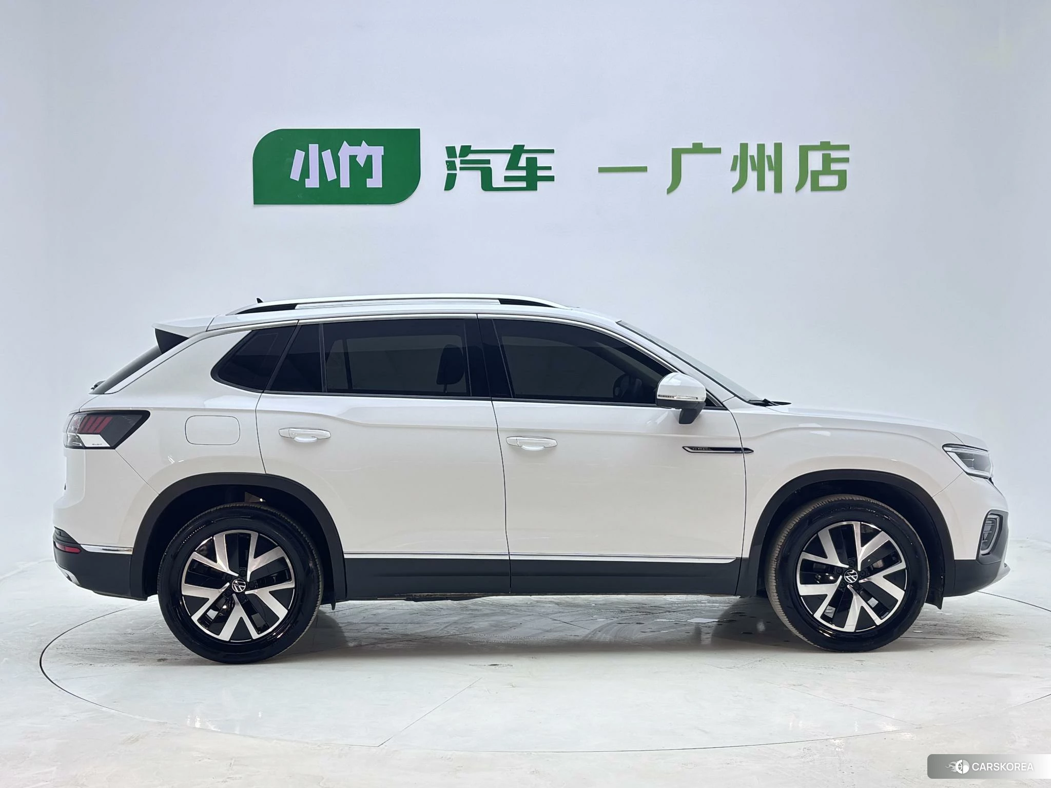 Volkswagen Tanyue 2022 Белый из Китая