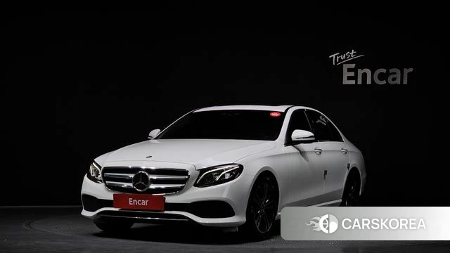 Mercedes-Benz E-Class W213 2020 Белый из Кореи