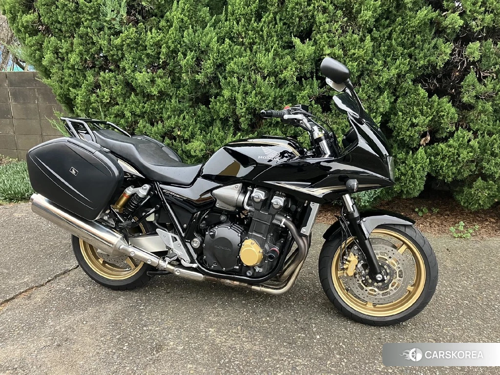 Проданный Honda CB1300ST 2013 из Японии