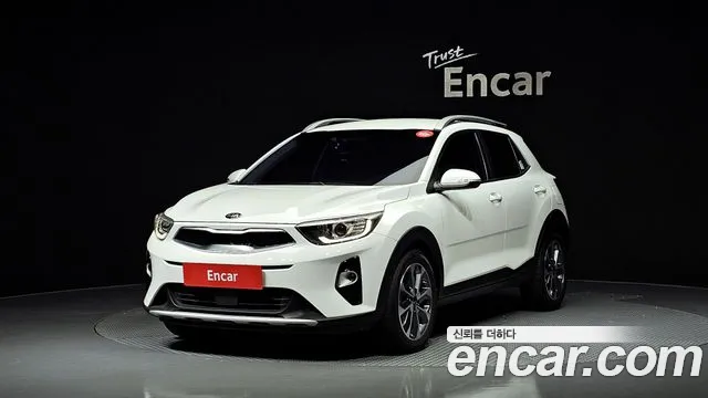 Kia Stonic 2018 Белый из Кореи