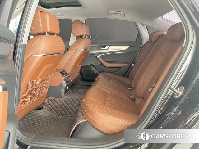 Audi A6L 2020 Черный из Китая