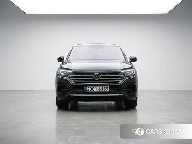 Volkswagen Touareg 3rd generation 2026 Черный из Кореи