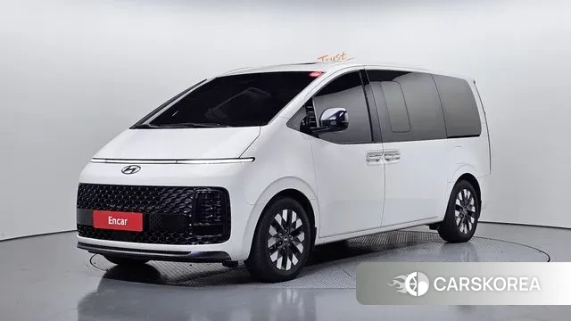 Hyundai Staria 2022 Белый из Кореи