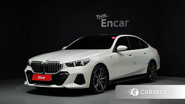 BMW 5 Series (G60) 2024 Белый из Кореи