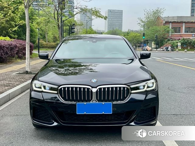 BMW 5 series 2023 Черный из Китая