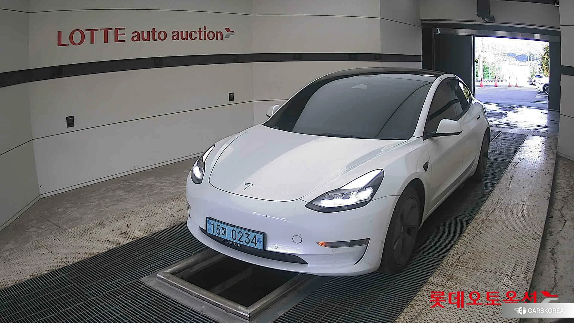 Tesla Model 3 Long Range 2022 Pearl White Multi-coat из Кореи