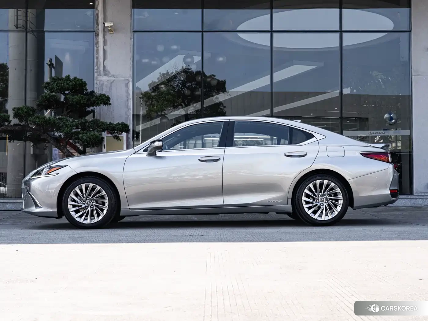 Lexus ES 2018 Silver/gray из Китая