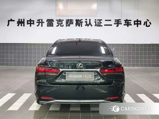 Lexus LS 2023 Черный из Китая