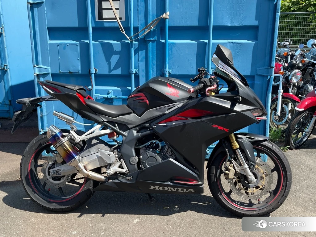 Проданный Honda CBR250RR ABS 2017 из Японии, фото 2