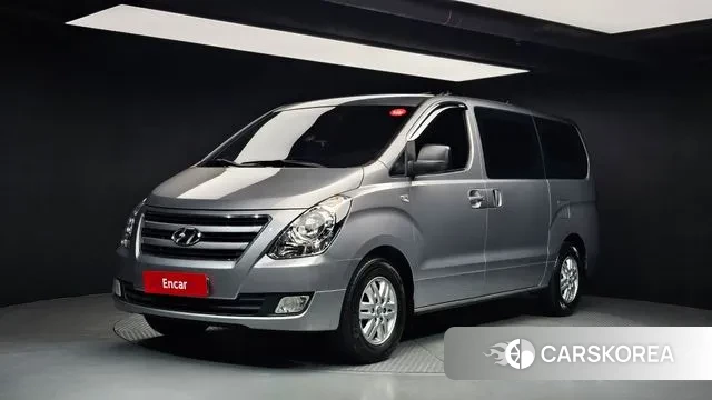 Hyundai Grand Starex 2018 Серебристо-серый из Кореи