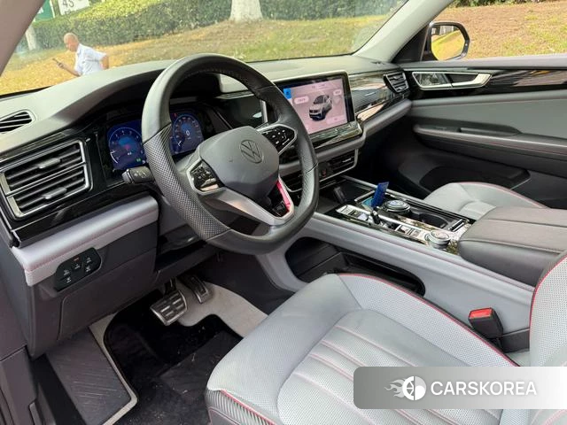 Volkswagen Tourang 2025 Черный из Китая