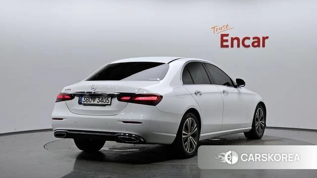 Mercedes-Benz E-Class W213 2020 Белый из Кореи