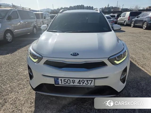 Kia Stonic 2020 Белый из Кореи