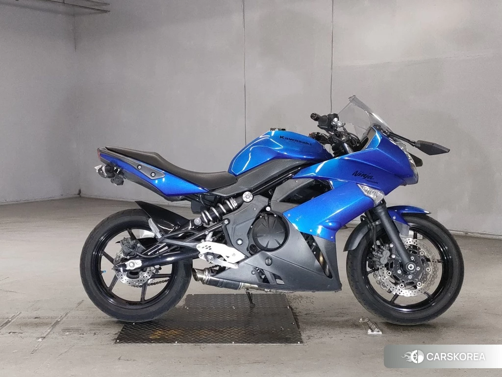 Проданный Kawasaki NINJA 400R 2013 из Японии, фото 2