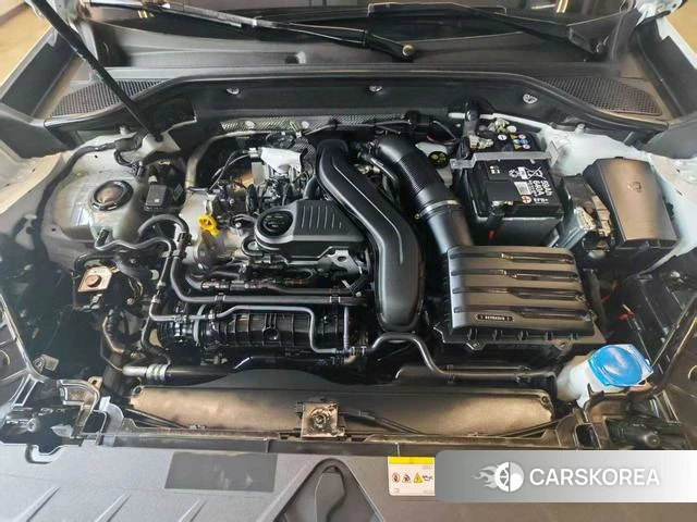 Audi Q2L 2025 Белый из Китая