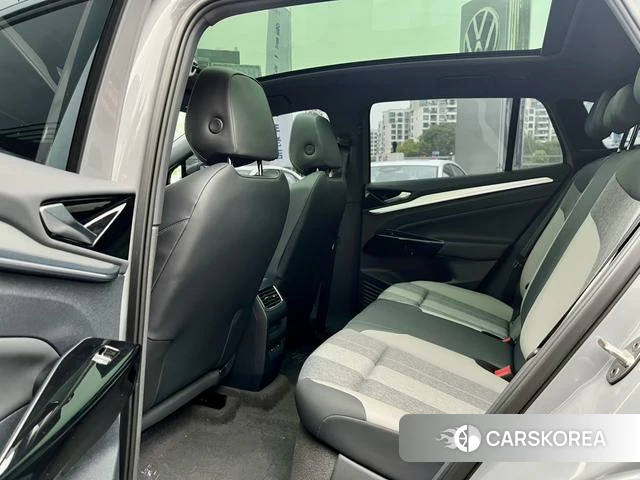 Volkswagen ID.4 CROZZ 2025 Серебристо-серый из Китая