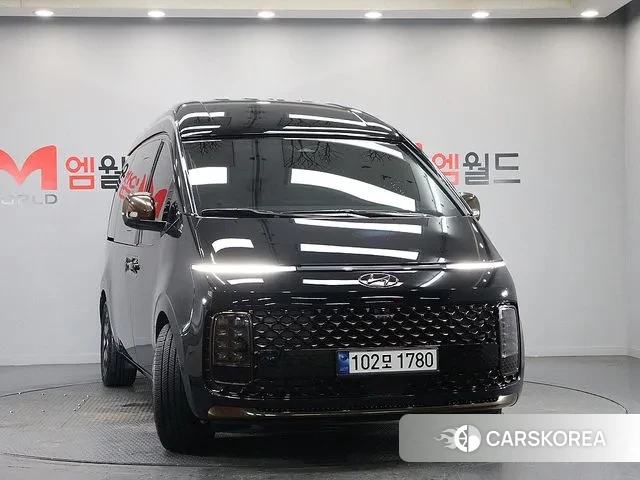 Hyundai Staria 2023 Черный из Кореи