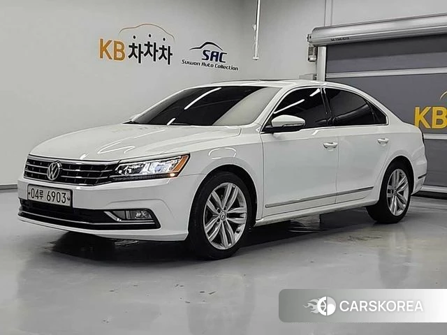 Volkswagen The New Passat 2018 Белый из Кореи