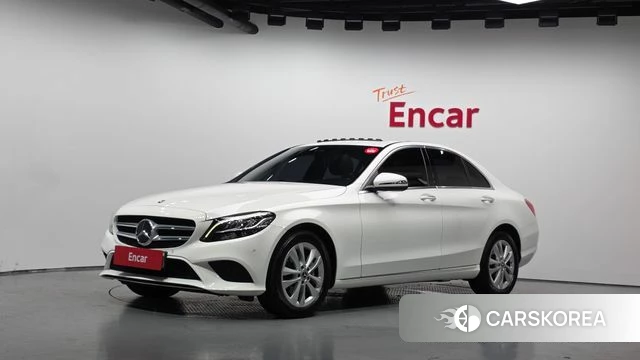 Mercedes-Benz C-Class W205 2019 Белый из Кореи