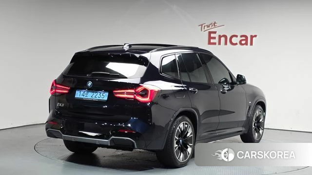 BMW iX3 2023 Черный из Кореи