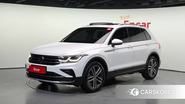 Volkswagen Tiguan second Generation 2023 Белый из Кореи