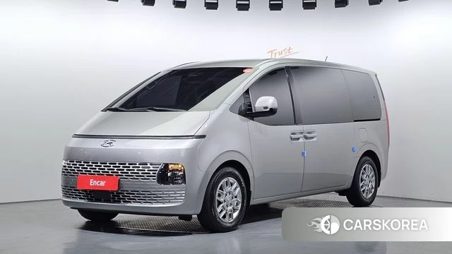Hyundai Staria 2021 Серебристо-серый из Кореи