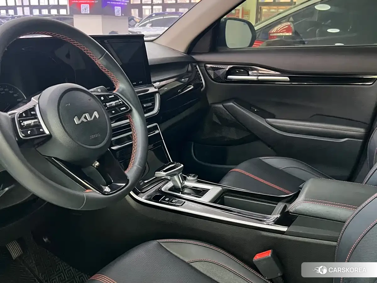 Kia KX3 2022 Белый из Китая