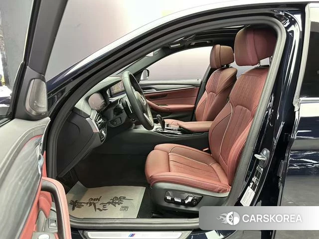 BMW 5 series 2023 Черный из Китая