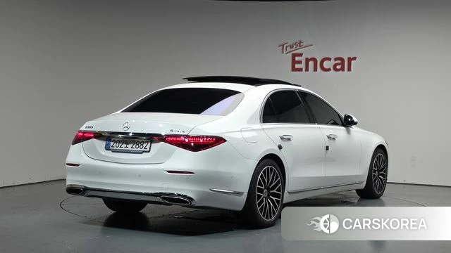Mercedes-Benz S-Class W223 2024 Белый из Кореи