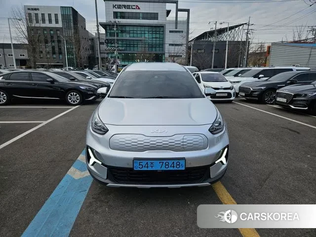 Kia Niro Plus 2022 Серебряный из Кореи