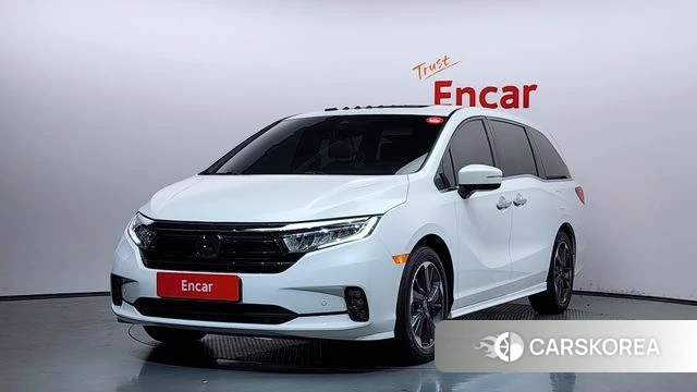 Honda Odyssey 2021 Белый из Кореи