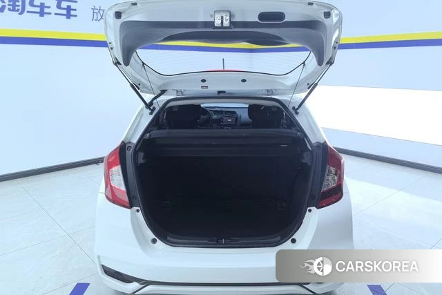 Honda Fit 2019 Белый из Китая
