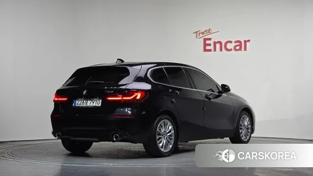 BMW 1 Series (F40) 2020 Черный из Кореи