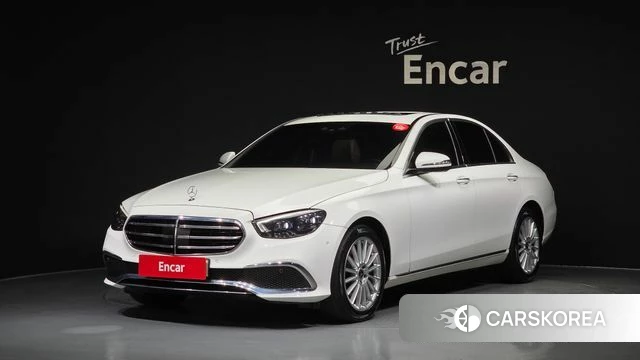 Mercedes-Benz E-Class W213 2021 Белый из Кореи