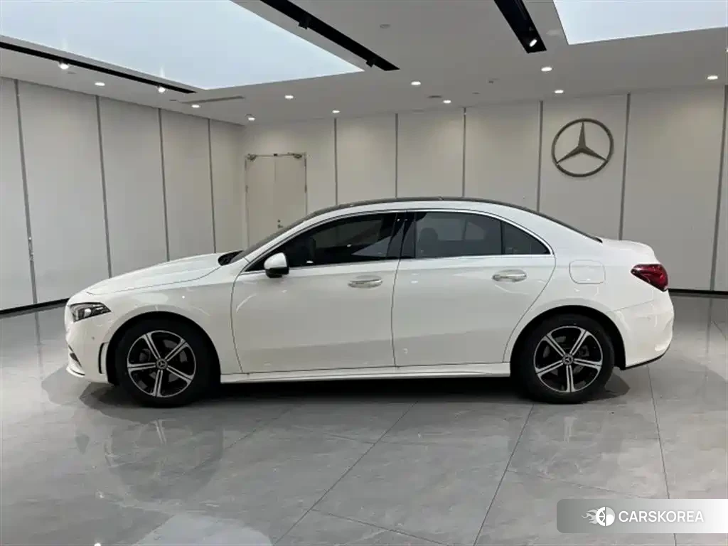 Mercedes-Benz A-Class 2023 Белый из Китая