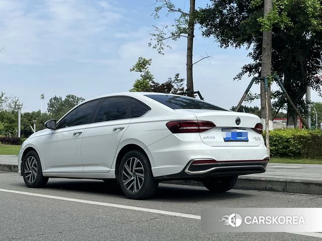 Volkswagen Lavida 2024 Белый из Китая