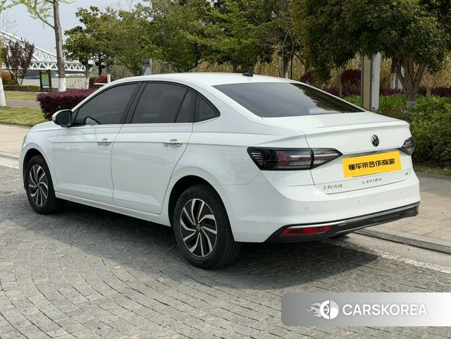 Volkswagen Lavida 2024 Белый из Китая