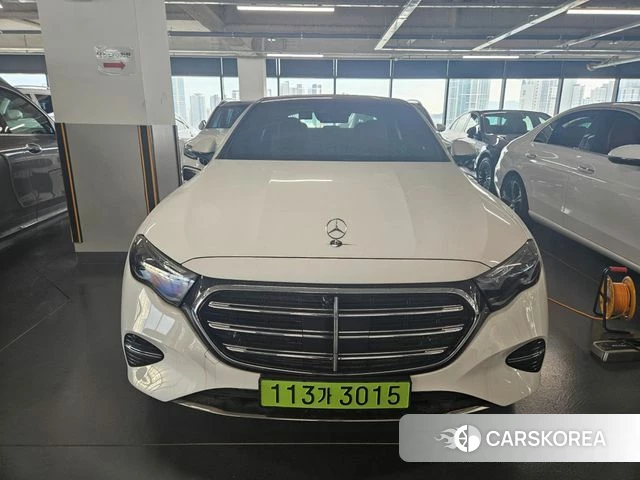 Mercedes-Benz E-Class W214 2025 Белый из Кореи