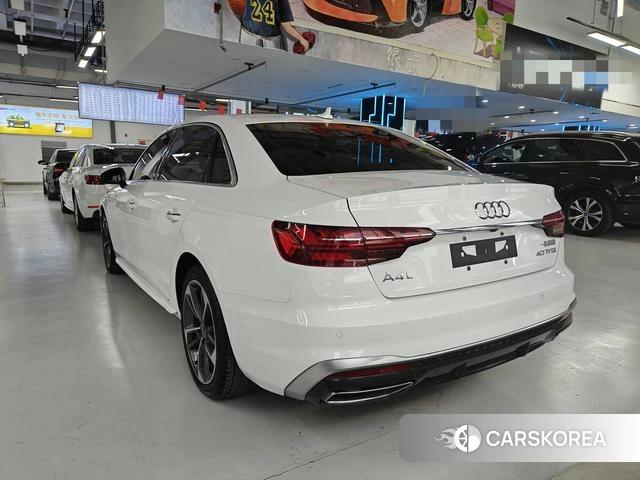 Audi A4L 2023 Белый из Китая
