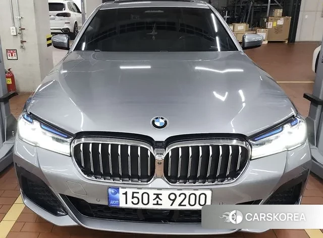 BMW 5 Series (G30) 2023 Серый из Кореи