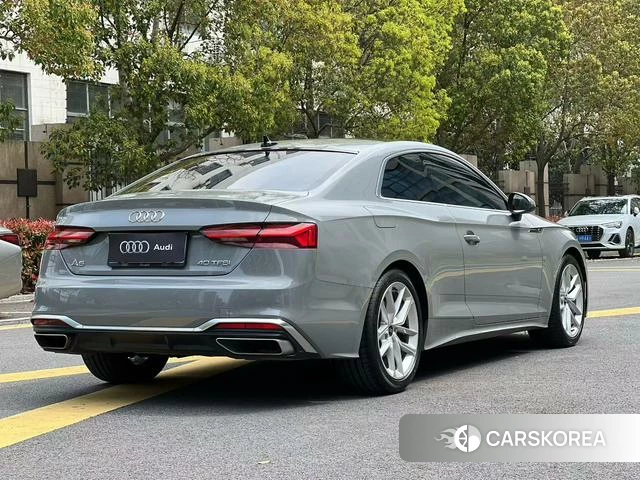 Audi A5 2022 Серебристо-серый из Китая