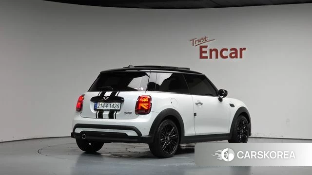 Mini Cooper 2024 Белый из Кореи