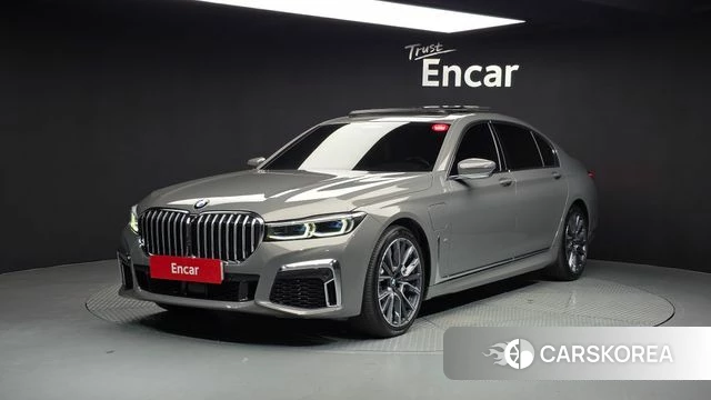 BMW 7 Series (G11) 2021 Серебристо-серый из Кореи
