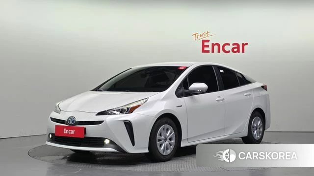 Toyota Prius 4th Generation 2022 Белый из Кореи