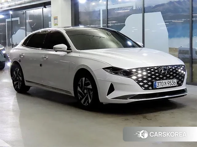 Hyundai The New Grandeur IG Hybrid 2022 Белый из Кореи