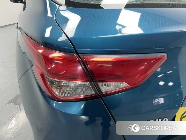 Nissan Bluebird 2019 Синий из Китая