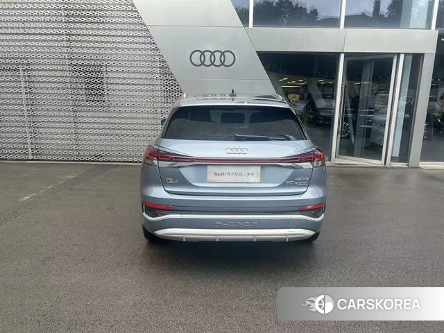 Audi Q4 e-tron 2023 Синий из Китая