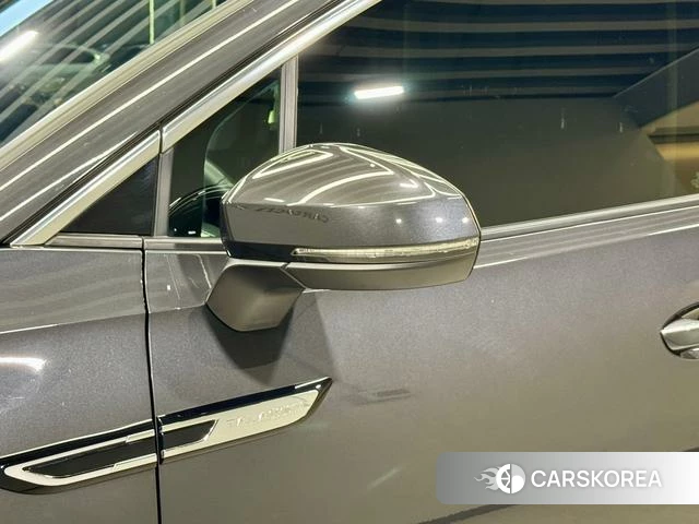 Volkswagen Lanjing 2023 Черный из Китая