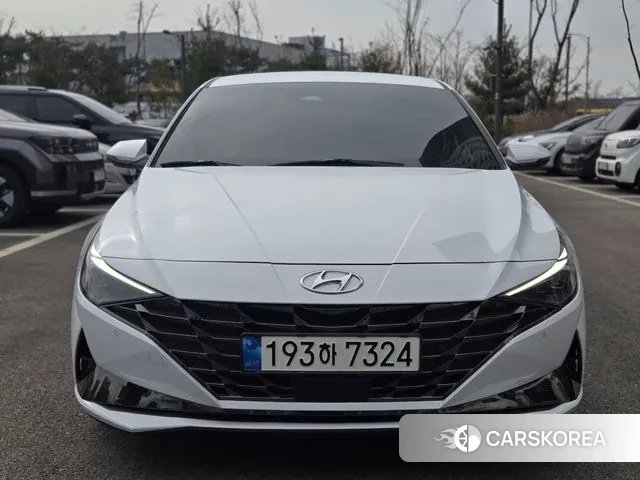 Hyundai Avante (CN7) 2022 Белый из Кореи